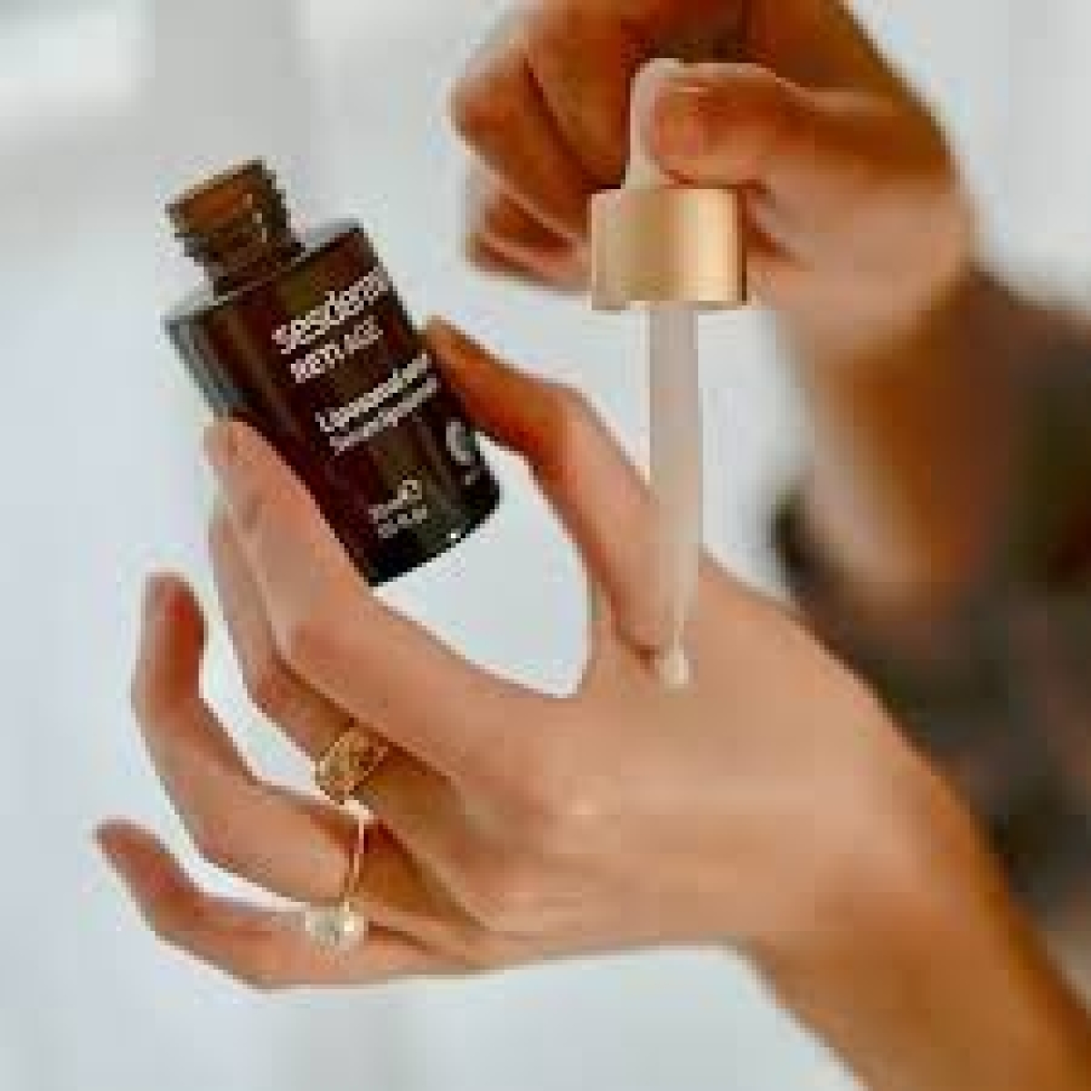 SESDERMA RETI AGE SERUM ANTI AGE 30 ML – Image 3