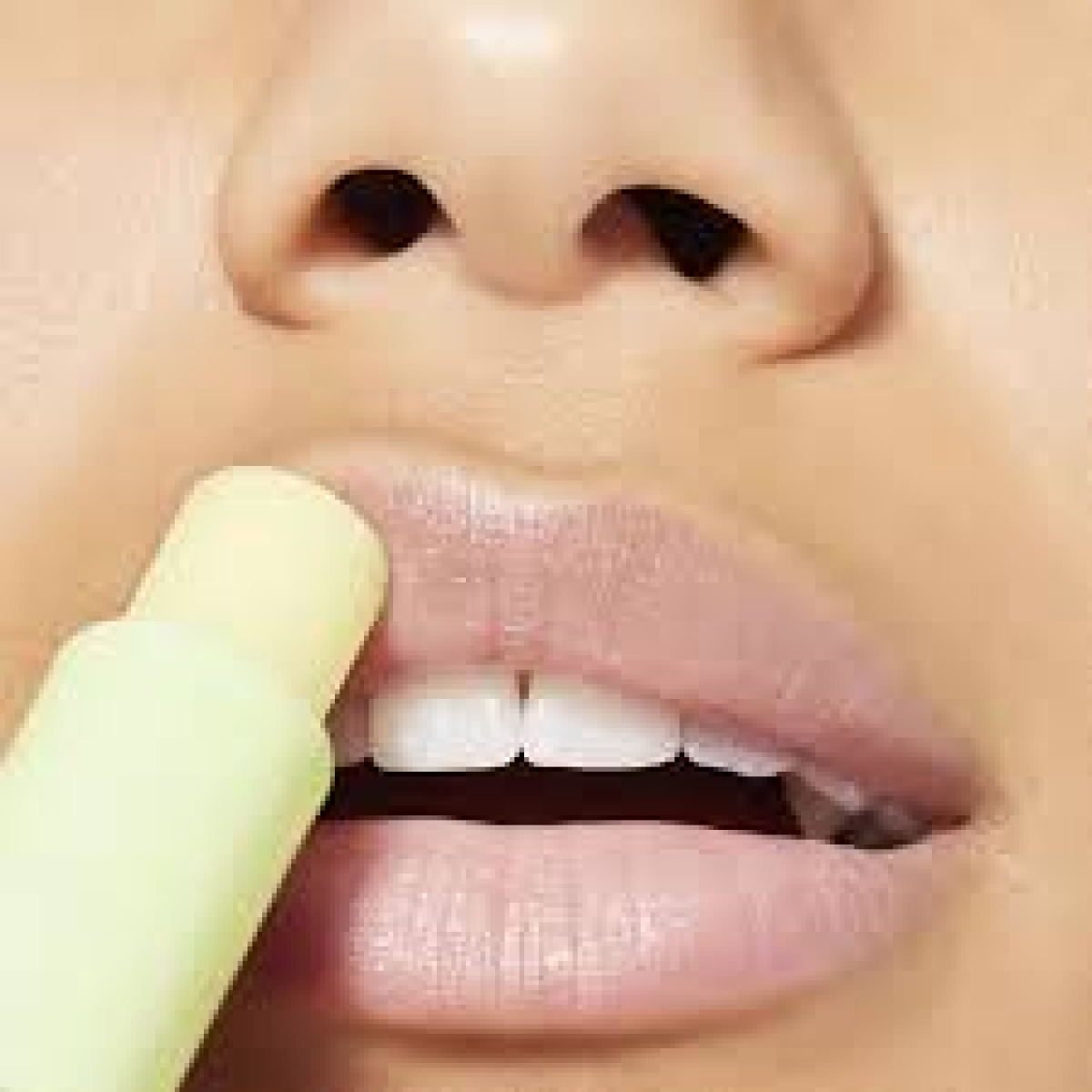 NUXE SWEET LEMON STICK LEVRES HYDRATANT 4G – Image 3
